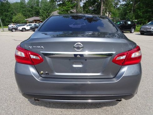 Used 2016 Nissan Altima 2.5 S FWD image 7
