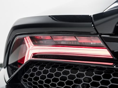Used 2020 Lamborghini Huracan EVO RWD image 51