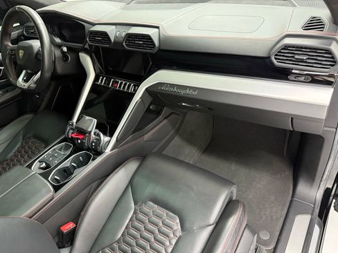 Used 2021 Lamborghini Urus image 17