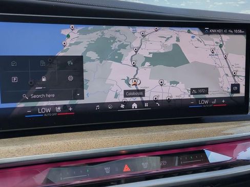 Used 2023 BMW 740i w/ Parking Assistance Package image 12