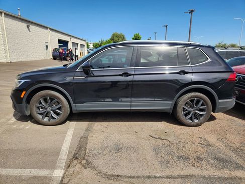 Used 2023 Volkswagen Tiguan SE FWD image 8