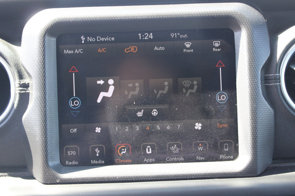 Used 2018 Jeep Wrangler Unlimited Sahara AWD/4WD image 21