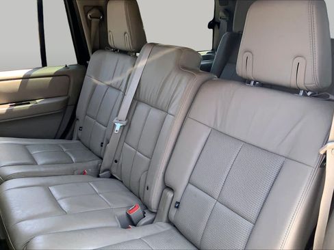 Used 2013 Lincoln Navigator 2WD w/ HD Trailer Tow Pkg image 20