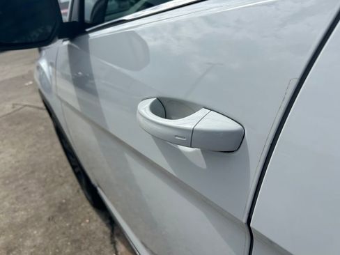 Used 2023 Volkswagen Atlas SE w/ Panoramic Sunroof Package image 28