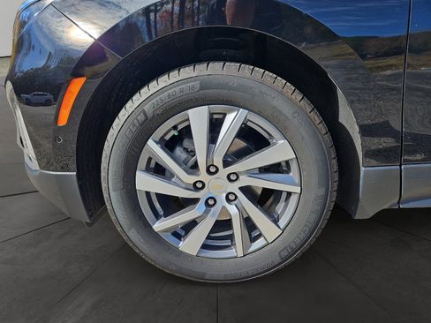 Used 2023 Chevrolet Equinox Premier image 14