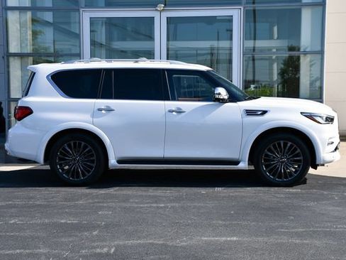 Certified 2024 INFINITI QX80 Sensory w/ Cargo Package AWD/4WD image 7