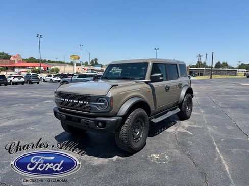 Used 2025 Ford Bronco Badlands AWD/4WD image 7