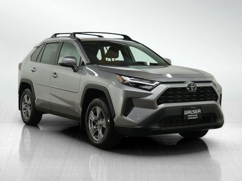 Used 2022 Toyota RAV4 XLE image 7