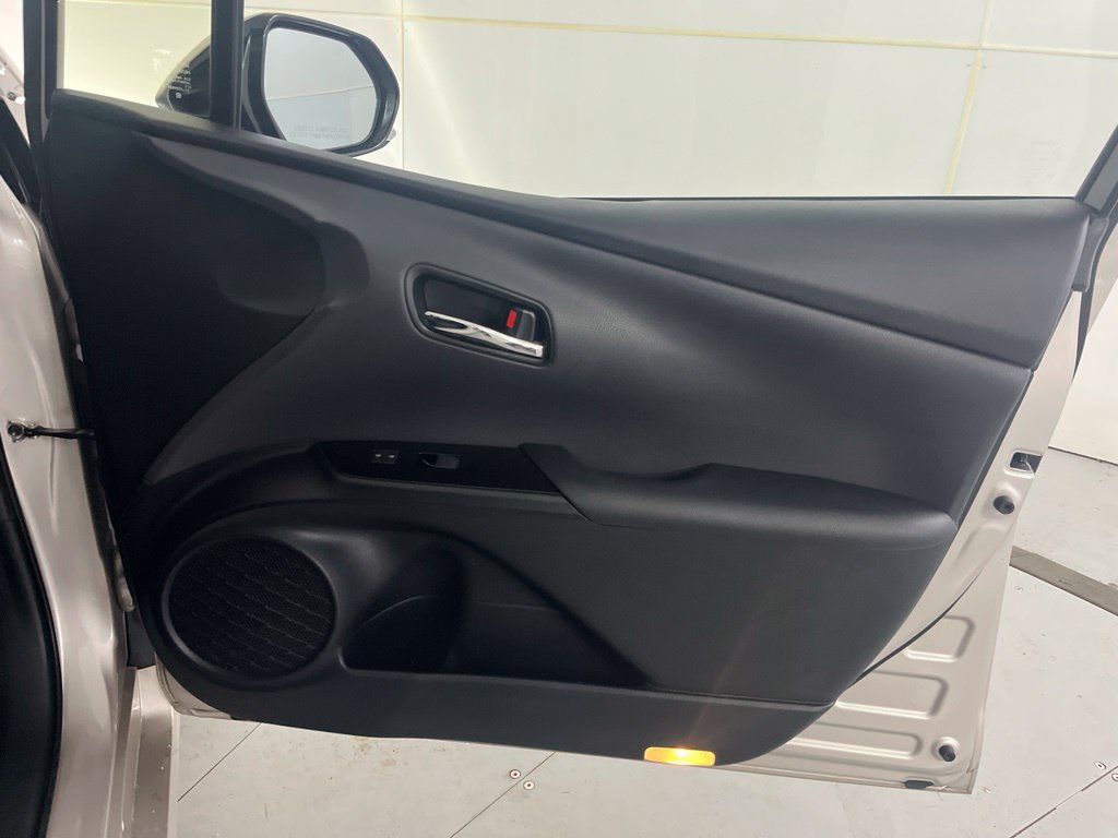 Used 2019 Toyota Prius Prime Plus FWD image 29