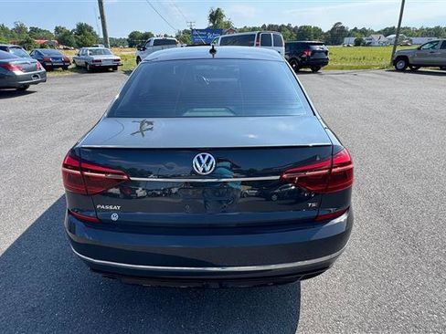 Used 2017 Volkswagen Passat 1.8T R-Line FWD image 21
