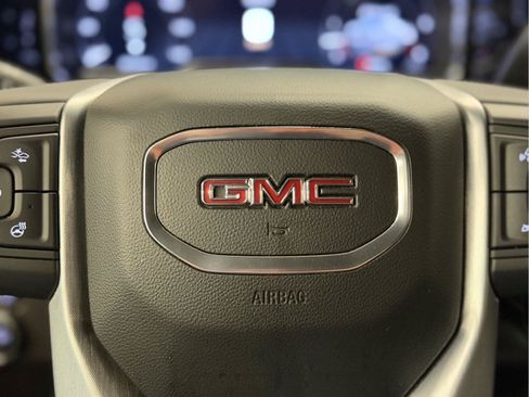 Used 2024 GMC Sierra 1500 Elevation w/ LPO, Elevation Black Package AWD/4WD image 13