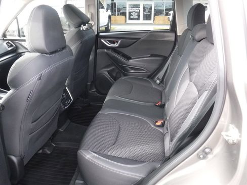 Used 2020 Subaru Forester Premium image 8