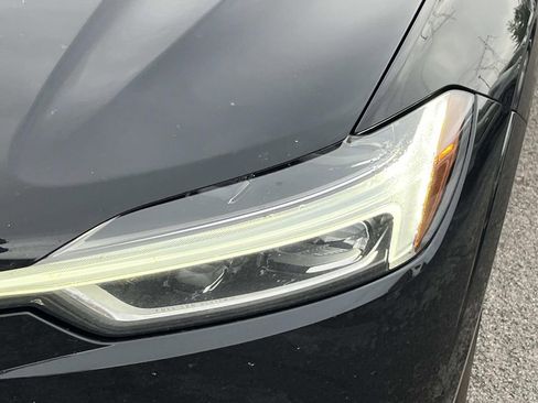 Used 2019 Volvo XC60 T5 Inscription w/ Protection Package Premier image 9