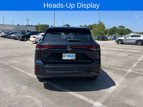Certified 2025 Volkswagen Tiguan SE R-Line AWD/4WD image 8