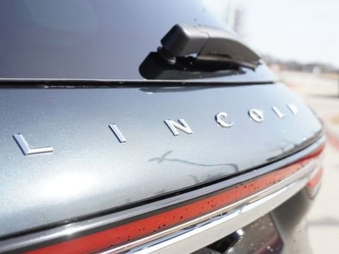 Used 2020 Lincoln Corsair Reserve w/ Equipment Group 201A image 12