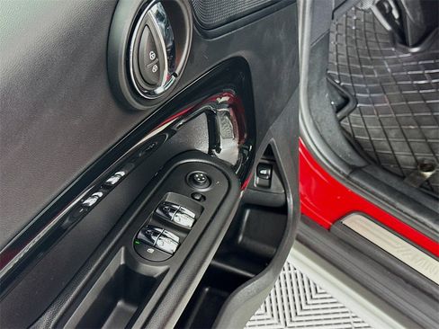 Certified 2024 MINI Cooper Countryman S w/ Storage Package image 17