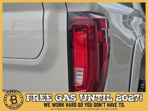 New 2026 GMC Sierra 1500 AT4 w/ AT4 Premium Package AWD/4WD image 8
