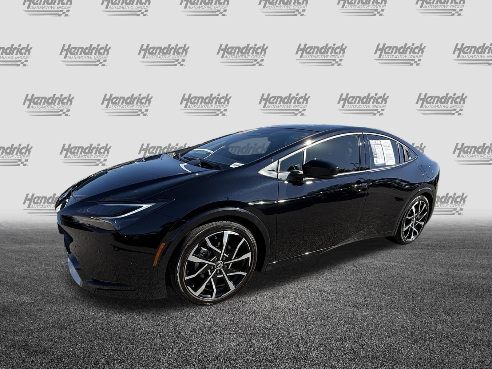 Used 2024 Toyota Prius Prime FWD image 5