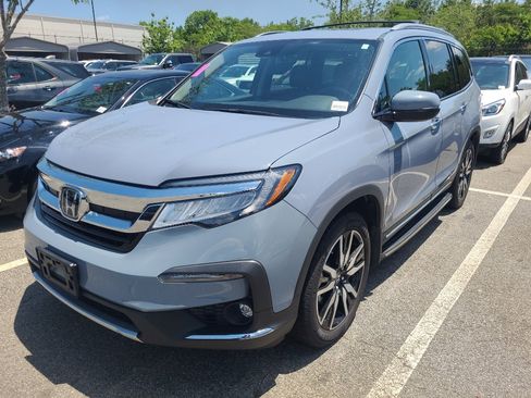 Used 2022 Honda Pilot Touring image 2