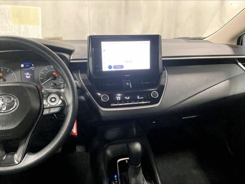 Certified 2025 Toyota Corolla LE image 18