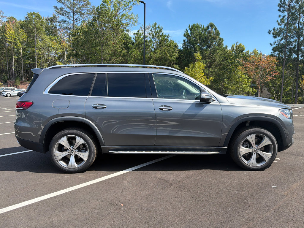 Used 2022 Mercedes-Benz GLS 450 4MATIC image 9