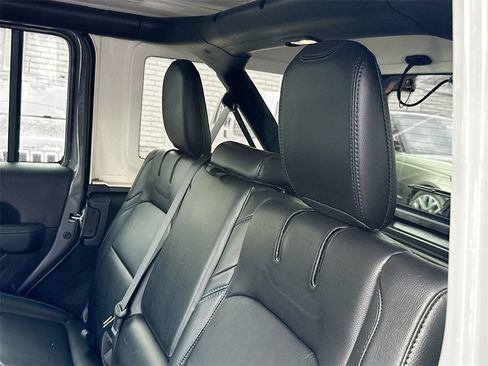 Used 2022 Jeep Wrangler Unlimited Rubicon 4xe image 29