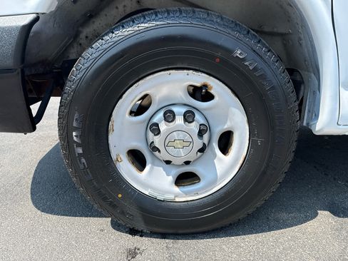 Used 2012 Chevrolet Express 2500 LS RWD image 9