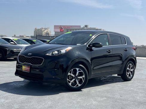 Certified 2020 Kia Sportage LX w/ LX Popular Package image 2