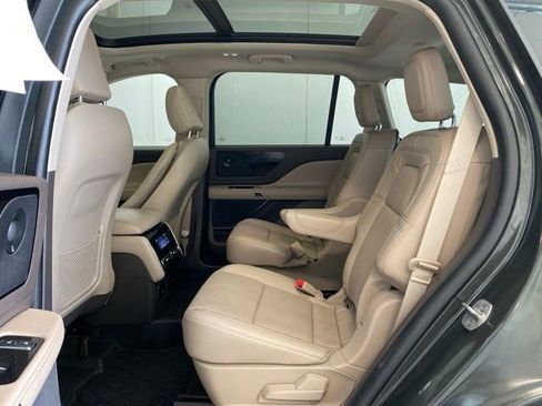 Used 2022 Lincoln Aviator Reserve w/ Elements Package Plus AWD/4WD image 16