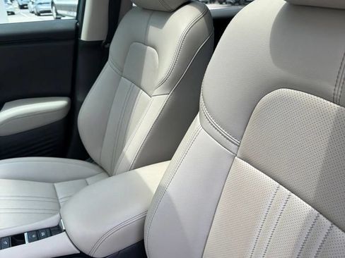 Used 2024 Honda HR-V EX-L image 9