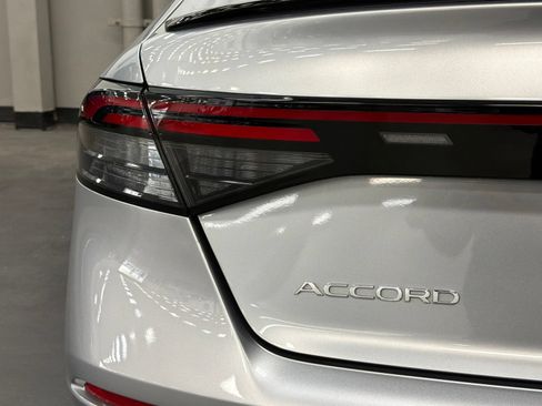 Used 2025 Honda Accord Sport image 13
