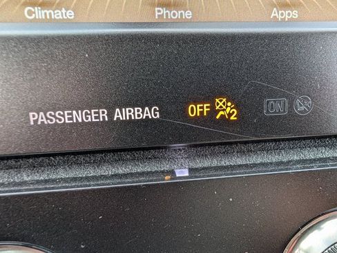 Used 2018 Lincoln MKC Select w/ Lincoln MKC Climate Package image 18