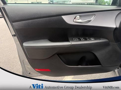 Used 2024 Kia Forte LXS w/ LXS Technology Package FWD image 16