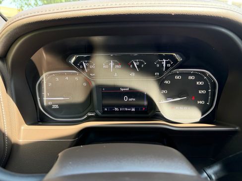Used 2022 GMC Sierra 2500 SLE w/ SLE Convenience Package AWD/4WD image 16