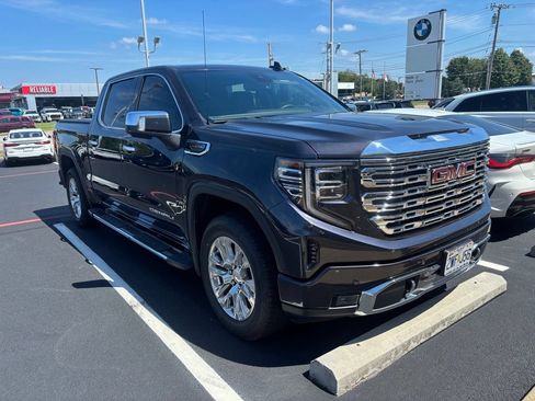 Used 2022 GMC Sierra 1500 Denali AWD/4WD image 3