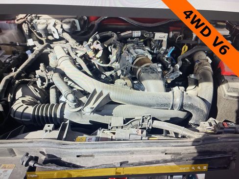 Used 2022 Ford Bronco Wildtrak image 16