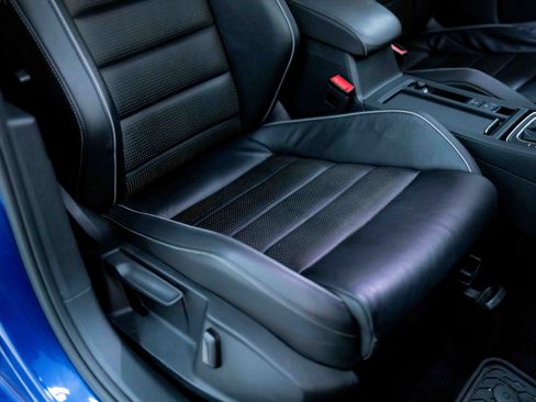 Used 2018 Volkswagen Golf R 4-Door image 77