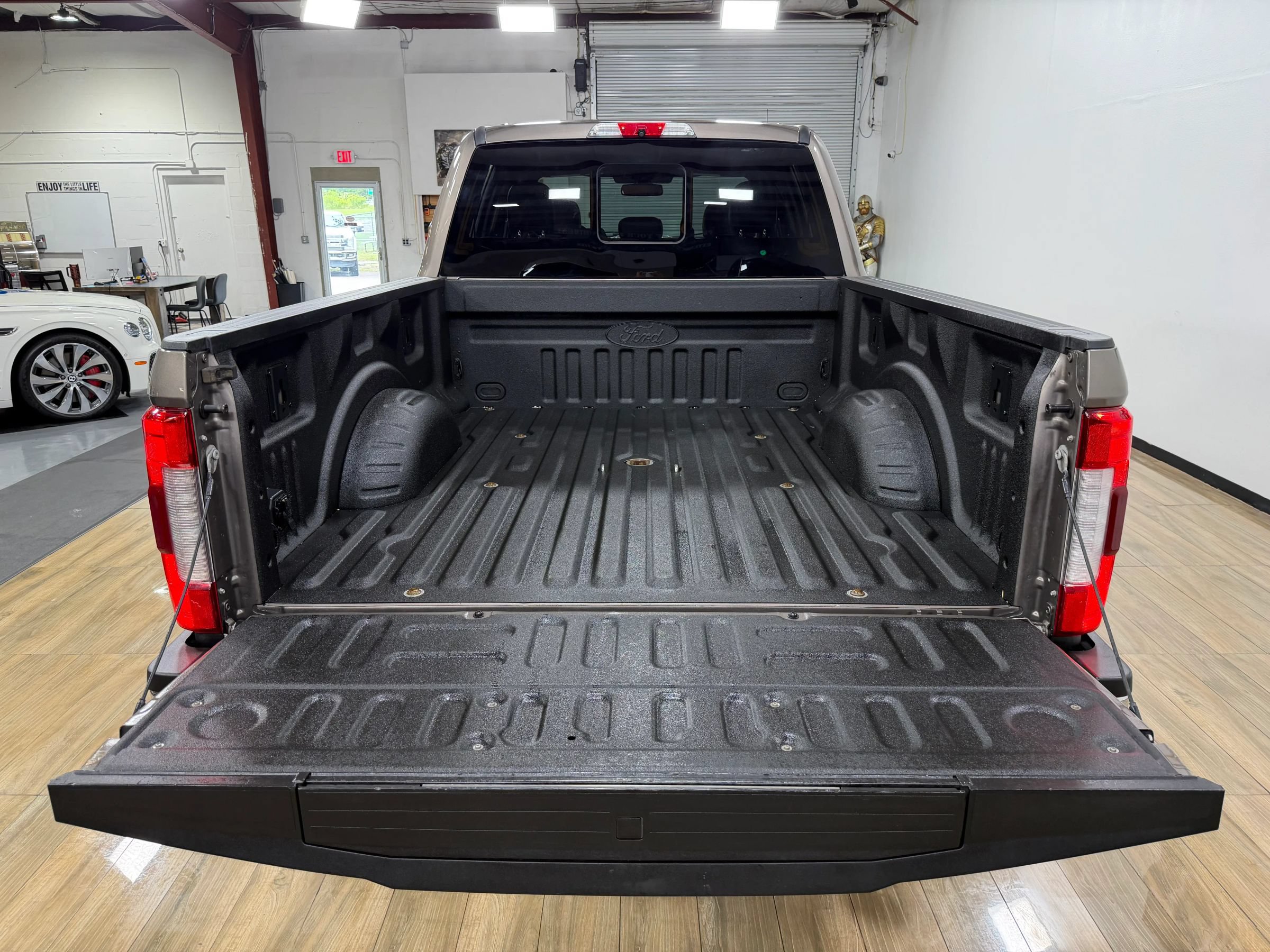 Used 2019 Ford F250 King Ranch w/ King Ranch Ultimate Package AWD/4WD image 7