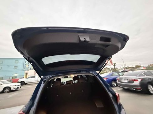 Used 2020 Hyundai Santa Fe SE image 77