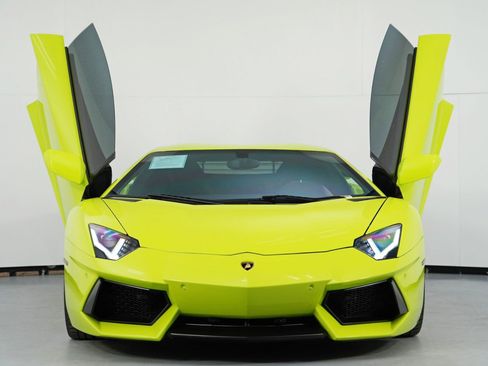 Used 2015 Lamborghini Aventador LP 700-4 image 12