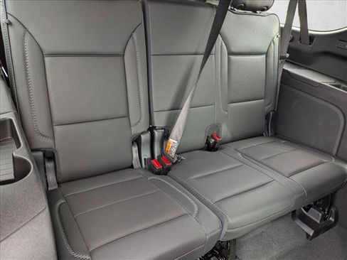 Used 2025 GMC Yukon XL Denali w/ Denali Reserve Package image 22