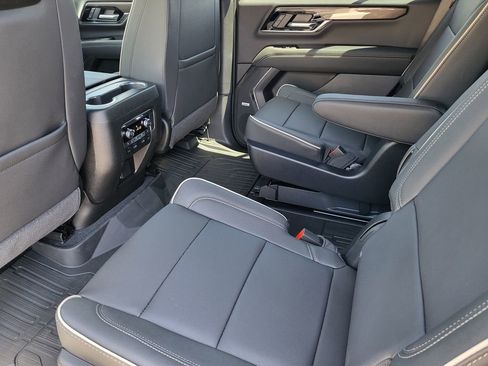 New 2026 GMC Yukon Elevation AWD/4WD image 11
