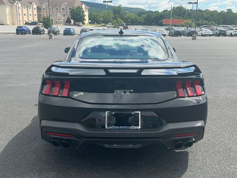 Used 2025 Ford Mustang GT Premium w/ GT Performance Package RWD image 8