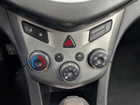 Used 2016 Chevrolet Sonic LT image 23