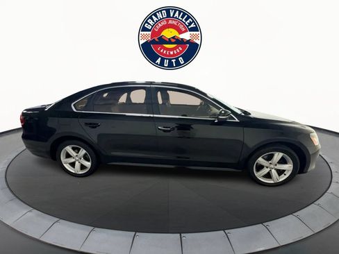 Used 2015 Volkswagen Passat 1.8T SE FWD image 4