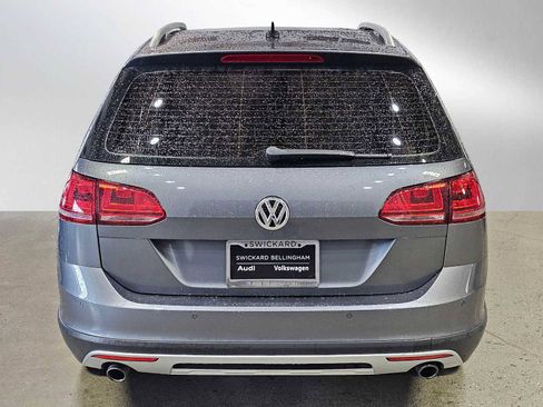 Used 2017 Volkswagen Golf Alltrack SE image 6