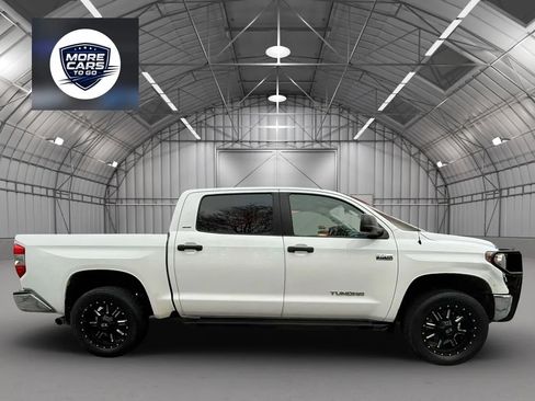 Used 2018 Toyota Tundra SR5 image 4