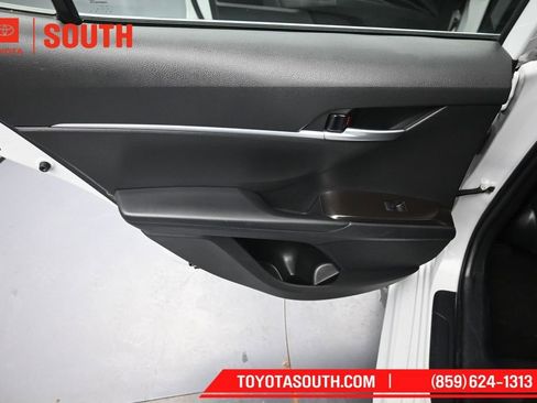 Used 2024 Toyota Camry SE FWD image 24