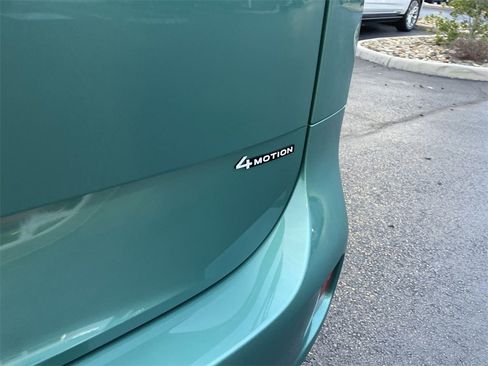 Used 2025 Volkswagen ID. Buzz 1st Edition image 6