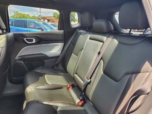 Used 2023 Jeep Compass Latitude w/ Sun and Sound Group AWD/4WD image 26